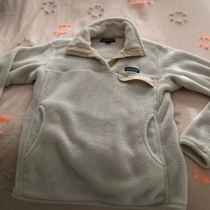 White fleece pullover jacket